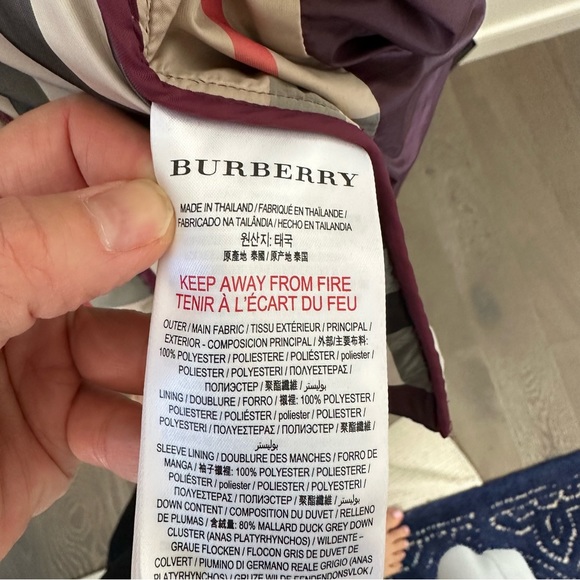 BURBERRY gorgeous warm down puffer coat. Plum color.  size 14y or 164 cm. - Picture 12 of 12
